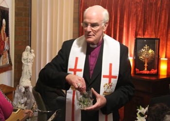 Bishop blesses Adoration Chapel in Wallsend IMAGE