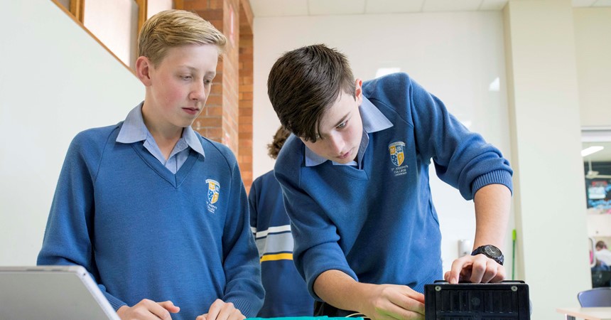 St Joseph’s Lochinvar compete in Science and Engineering Challenge  IMAGE