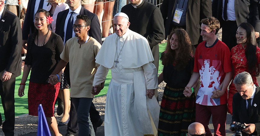 Pope Francis’ Synod on Young People examines various issues IMAGE
