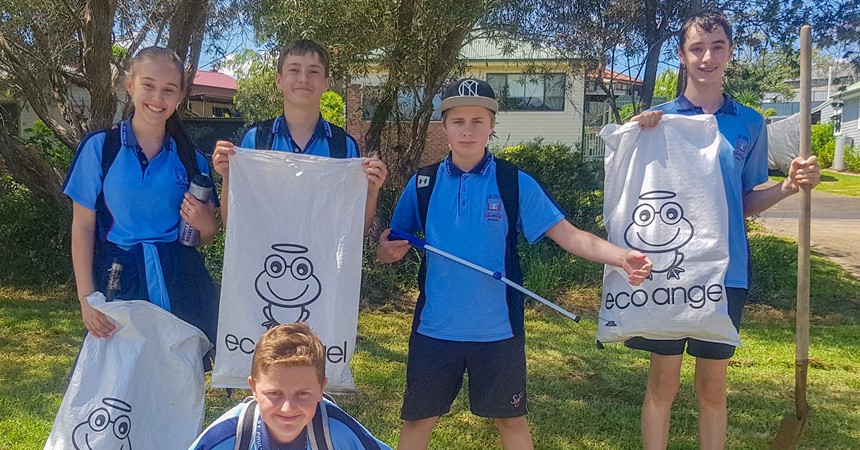 St Paul’s Booragul students do their bit to protect the environment IMAGE