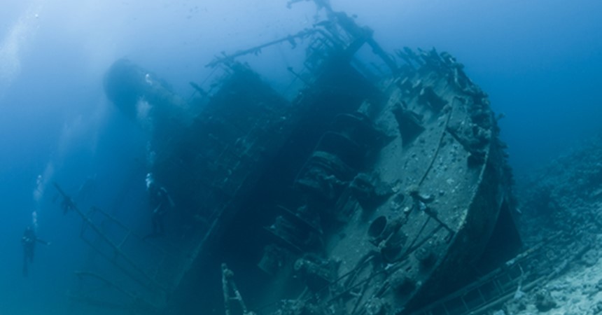 Ship wrecks and close calls with cannibals IMAGE