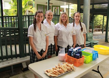 San Clemente students reach out to community through Breakfast Club program IMAGE
