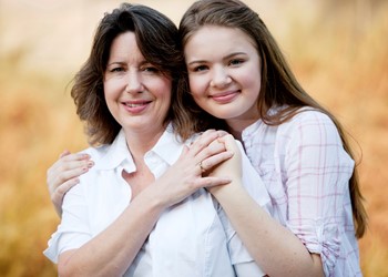 Ten important conversations to have with your daughter IMAGE